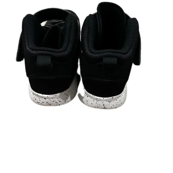 adidas Unisex-Child Cross Em Up 5 Black Basketball Shoe Size 6