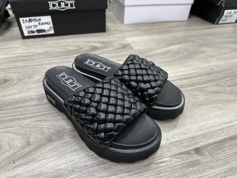 CULT D11 Ziggy 3898 size 37 Fits 38