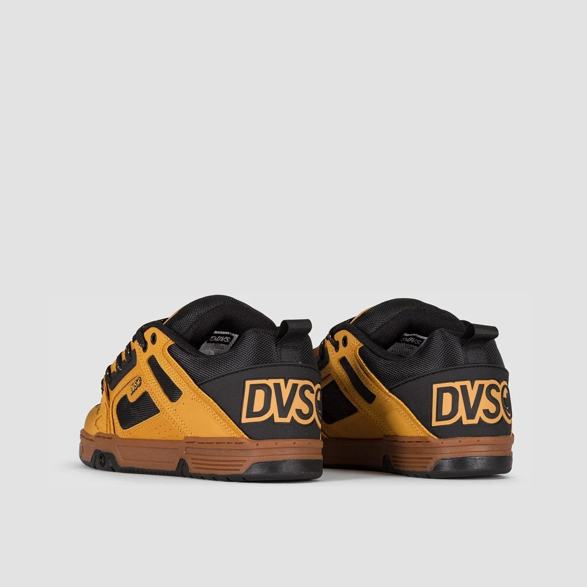DVS Comanche Shoes - Chamois/Black/Gum Nubuck