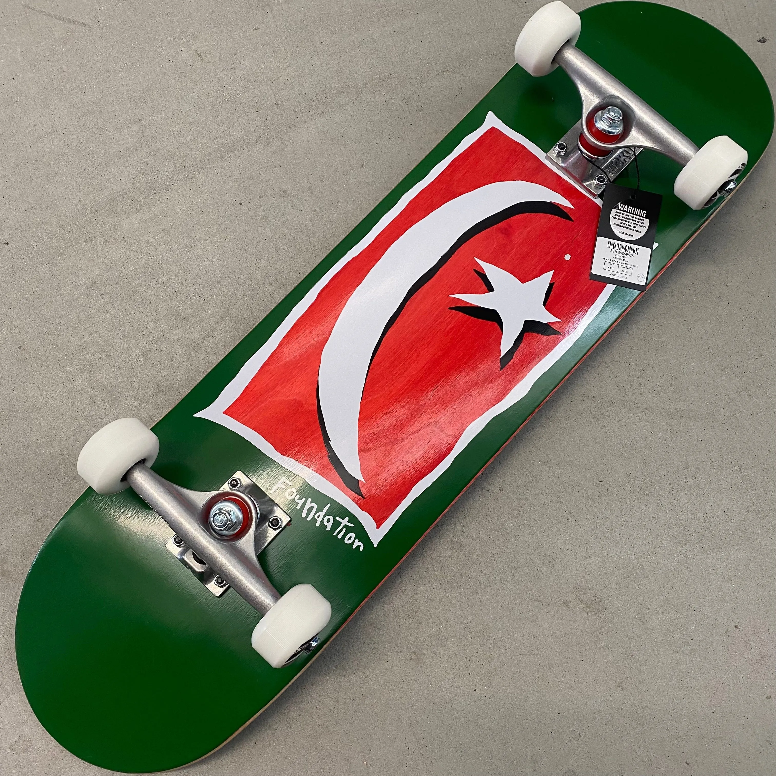 Foundation Star and Moon Green (7.875)