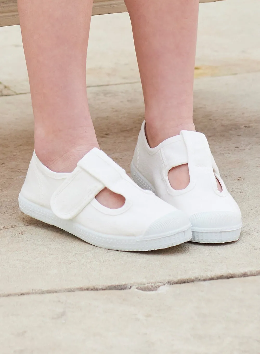 Hampton Canvas Champ Shoes in White