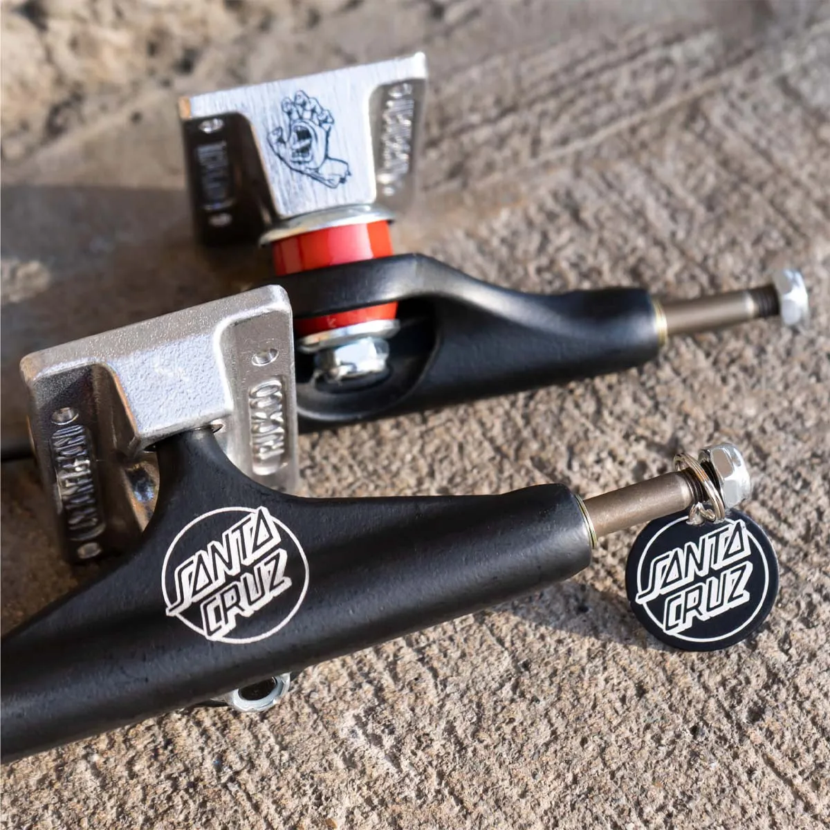 Independent - Santa Cruz 144 Skateboard Trucks
