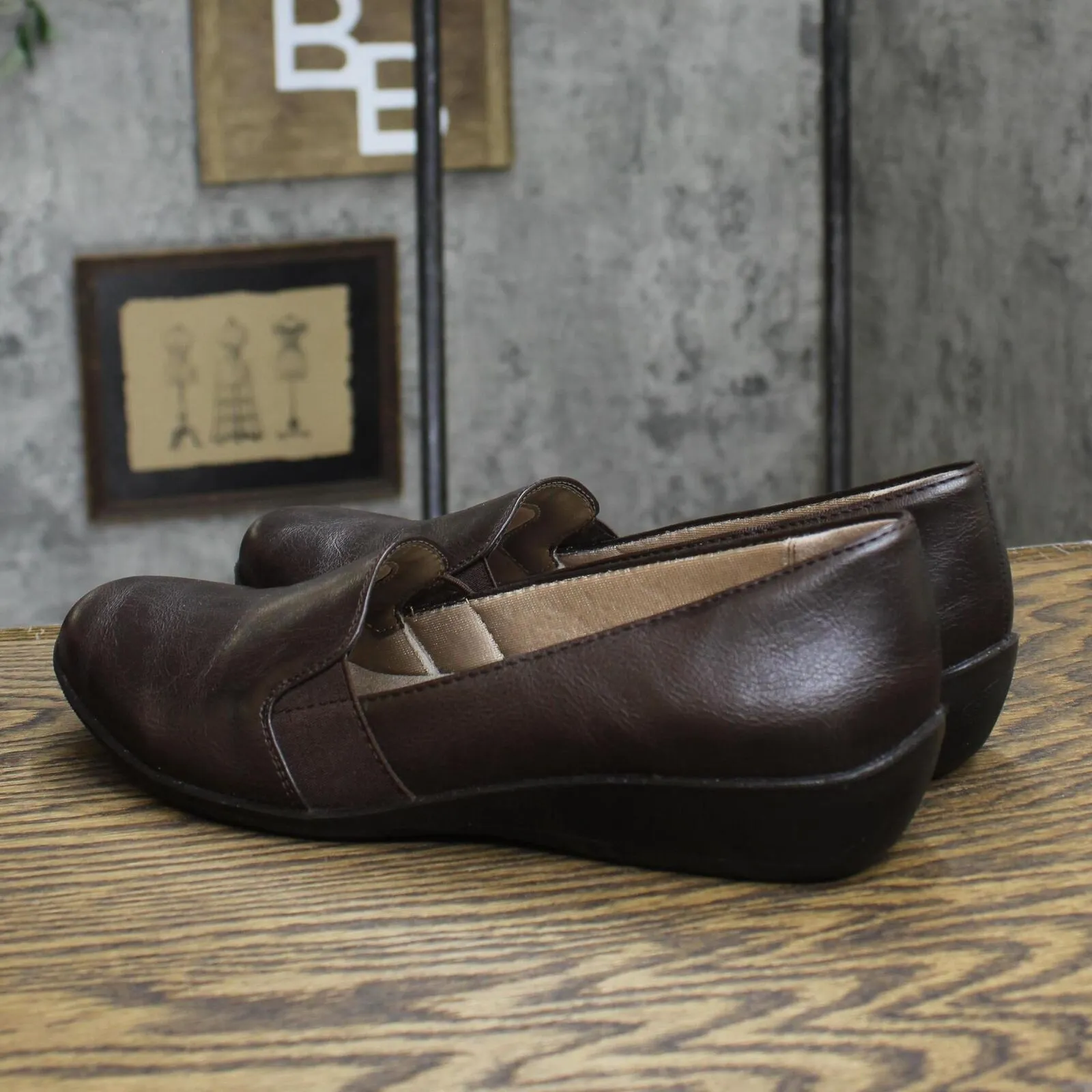 Lifestride Women's Isabelle Flat Shoes E3472S3 Dark Chocolate Brown 10M
