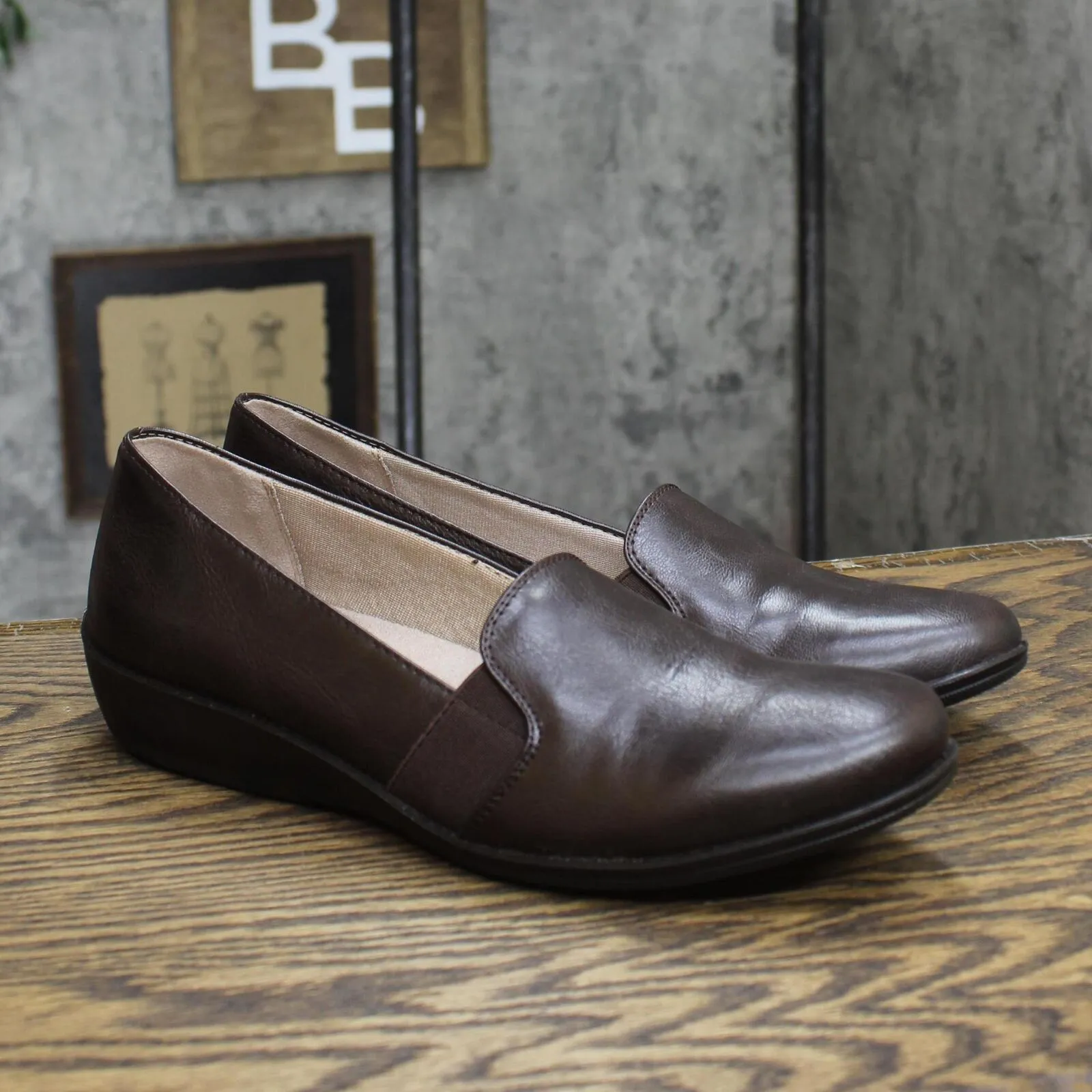 Lifestride Women's Isabelle Flat Shoes E3472S3 Dark Chocolate Brown 10M