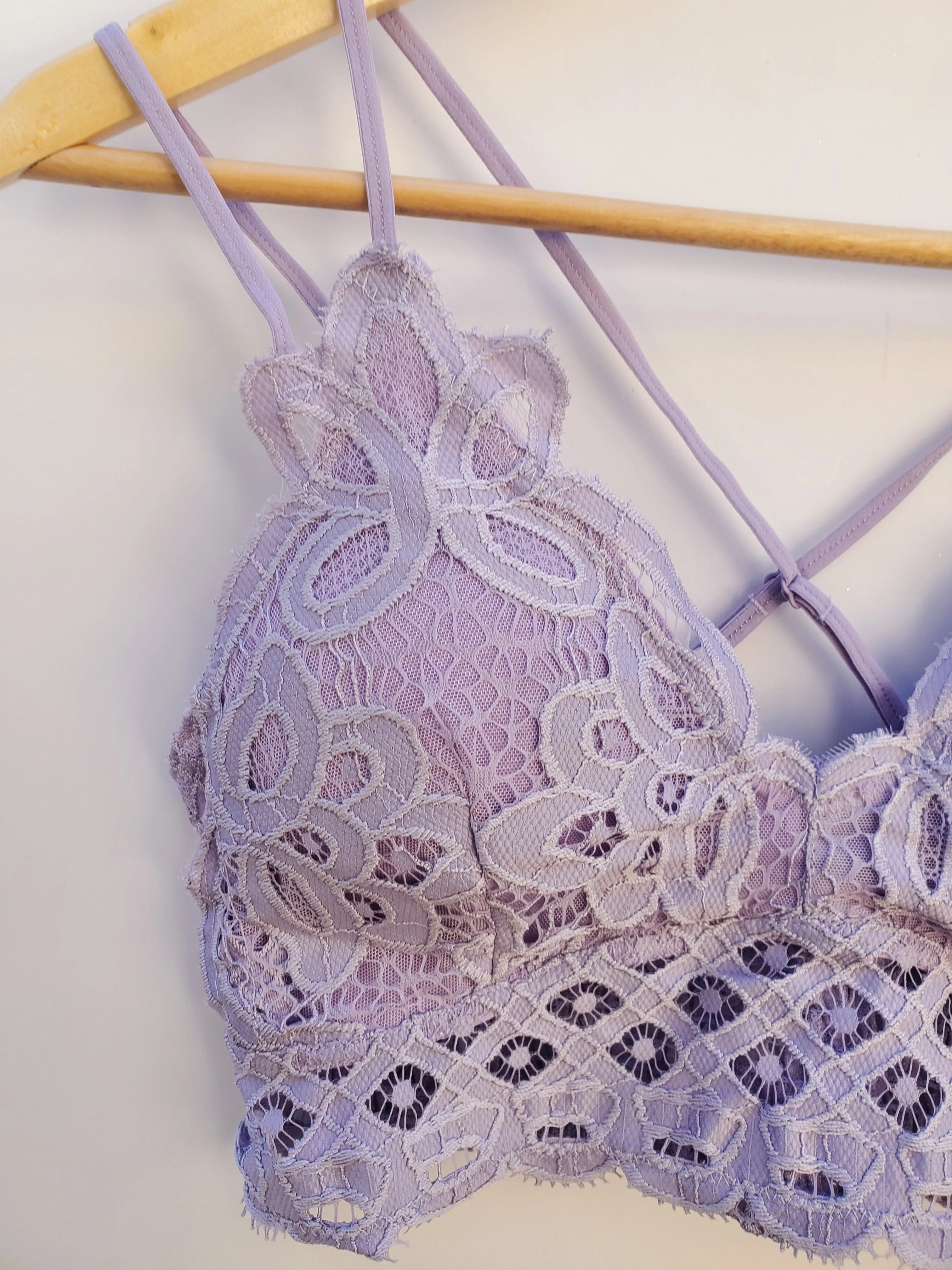 LILAC LACE BRALETTE
