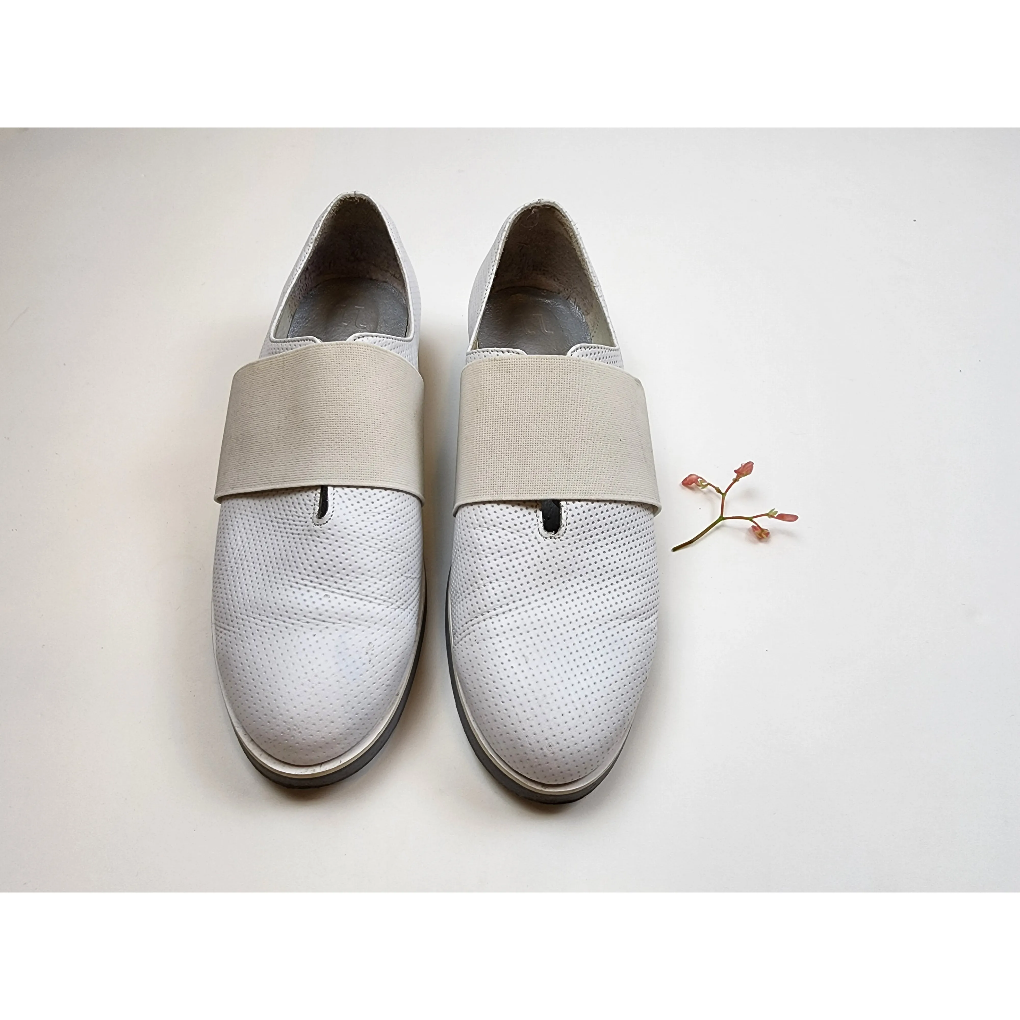Norman & Bella perforated white leather shoes with elastic strap over size 11