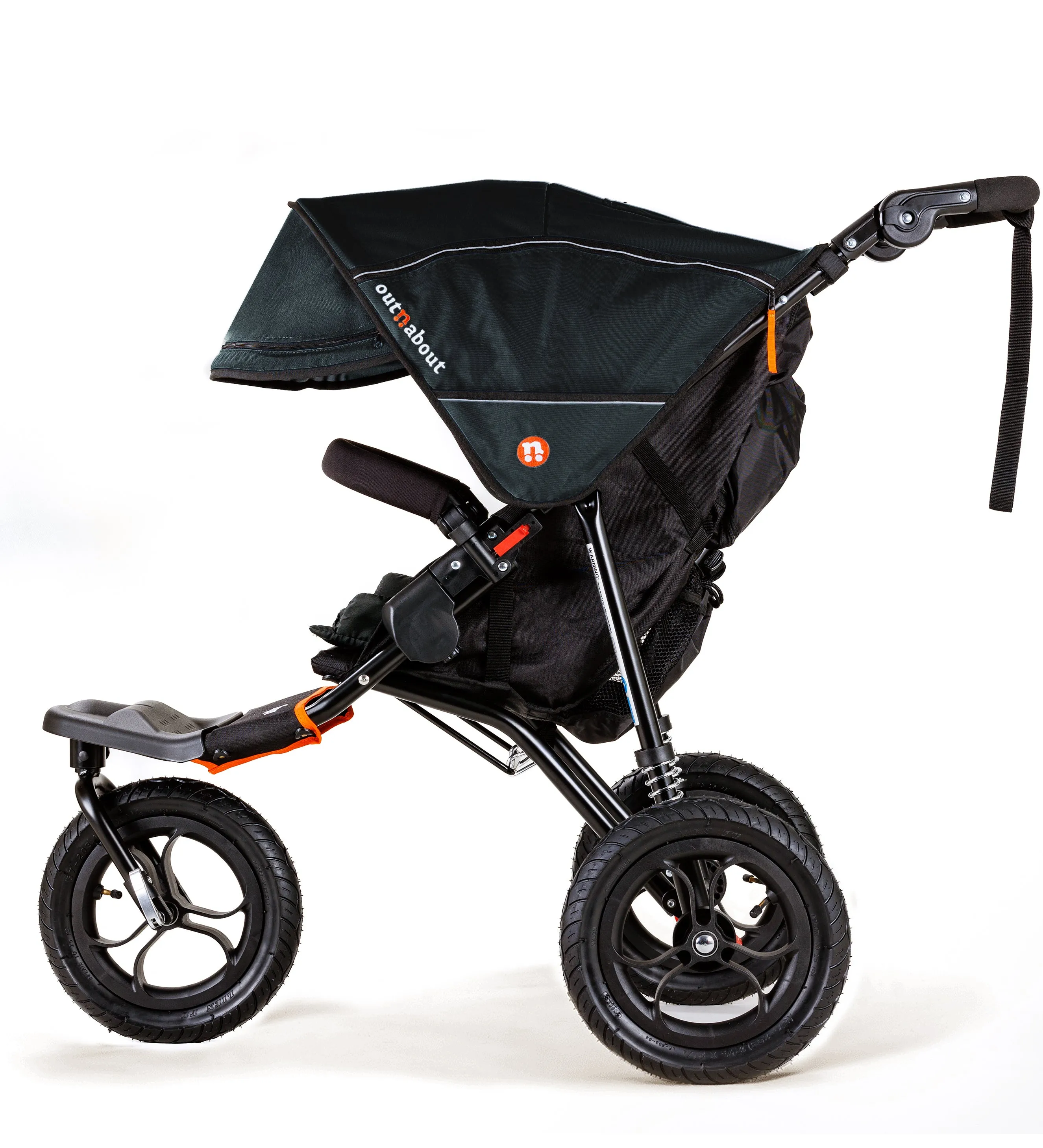 Out n About Single Nipper V5 - Summit Black - Please allow 7 days for delivery
