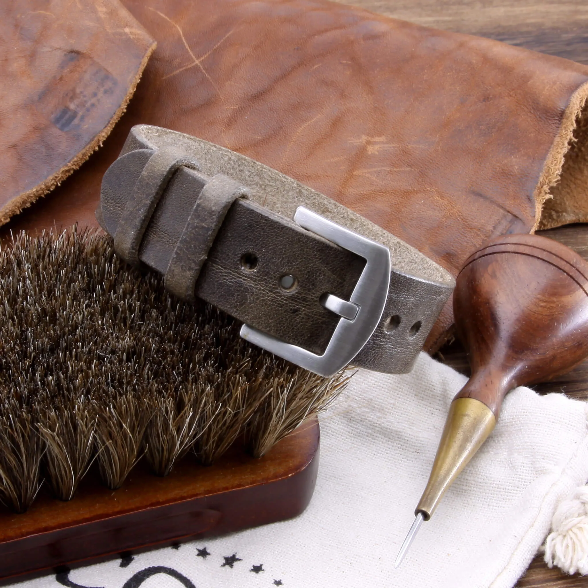 Single Pass Leather Watch Strap, 2-Keeper Vintage 408
