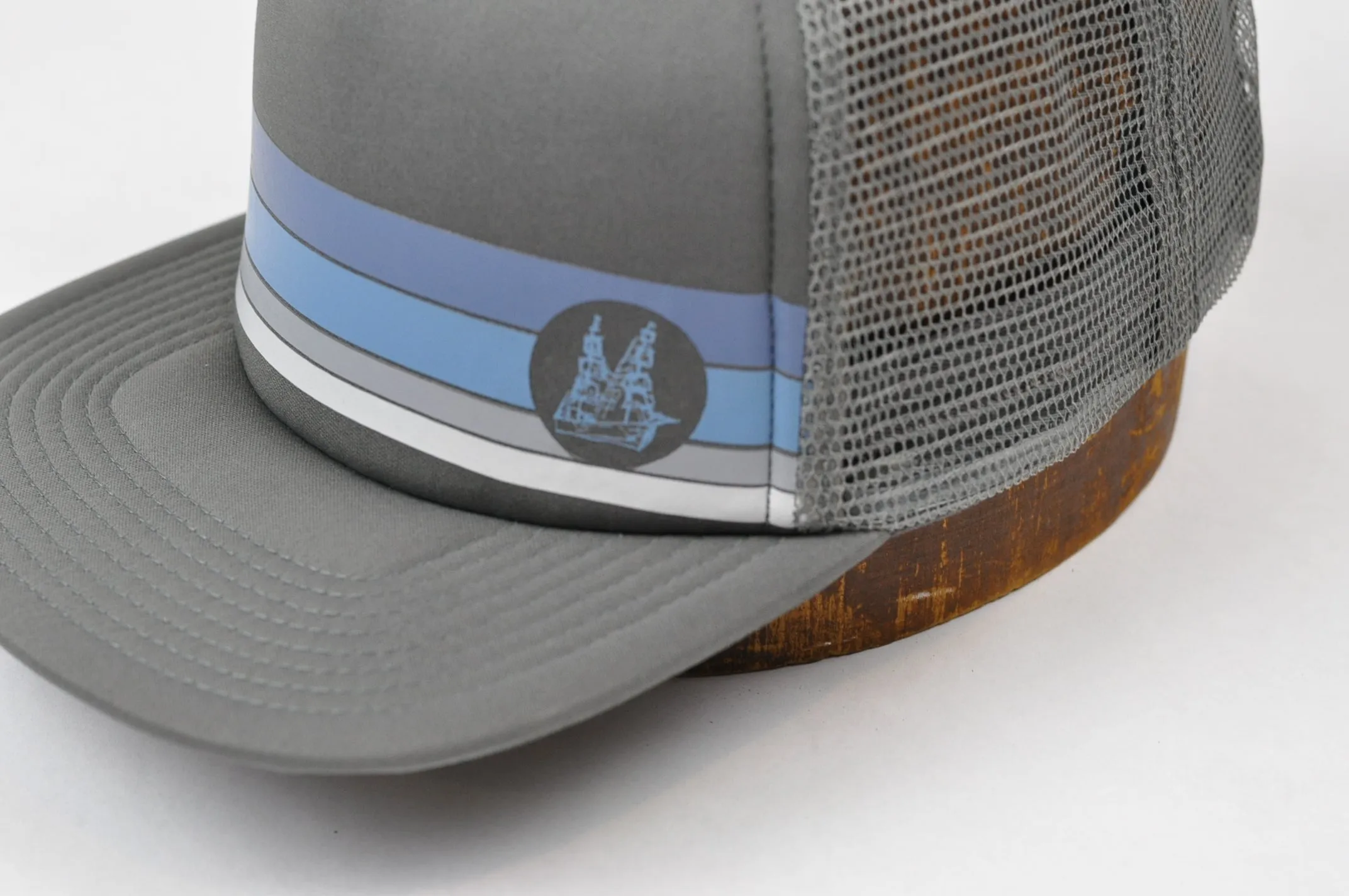 STRIPED GRAY TRUCKER