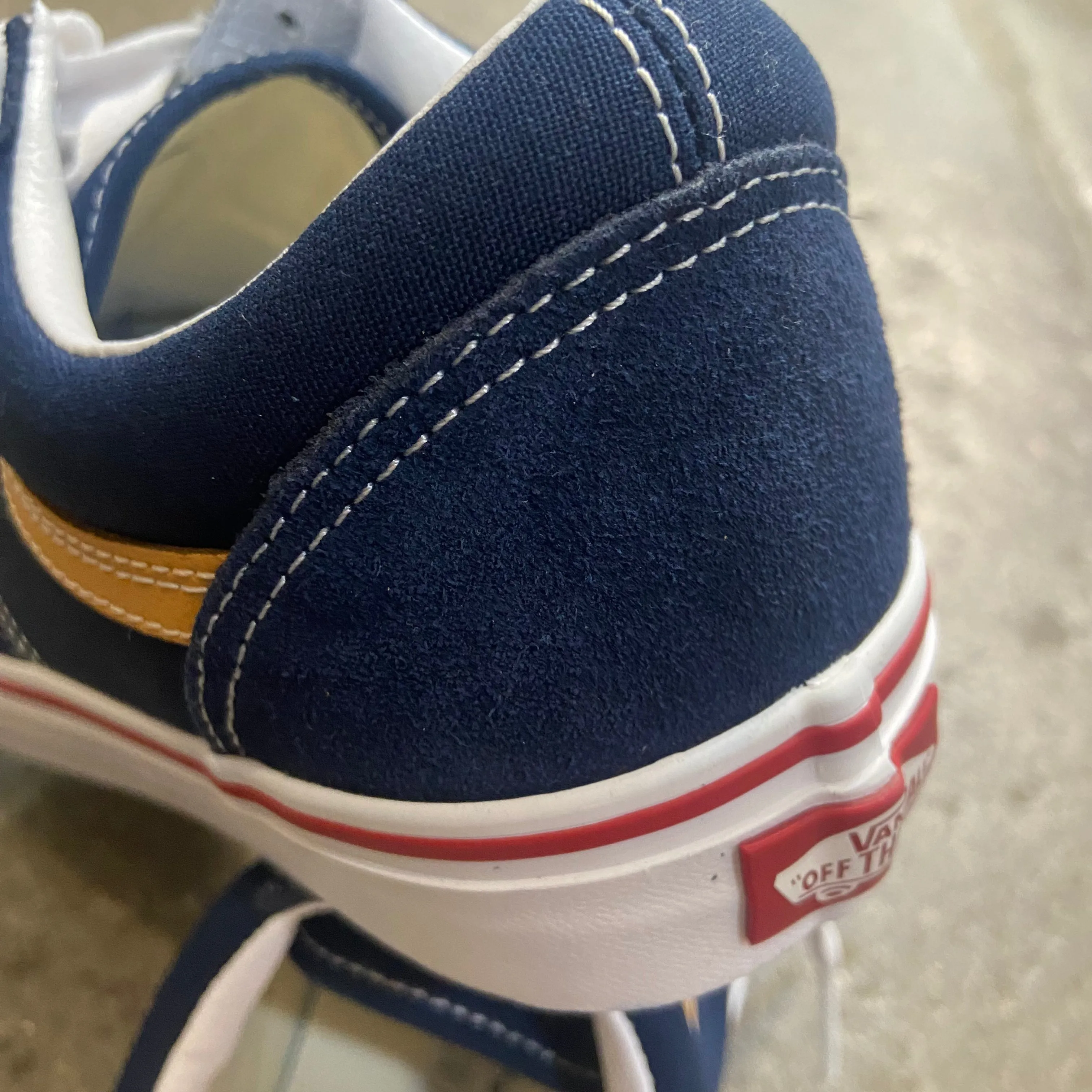VANS    OLD SKOOL